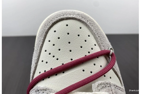 Lot Nike DJ0950-114 O-W 35 Low Dunk 0930